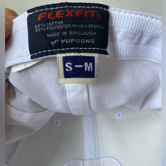 Travis Mathew Golf Logo Flex Fit Hat - Picture 4 of 10